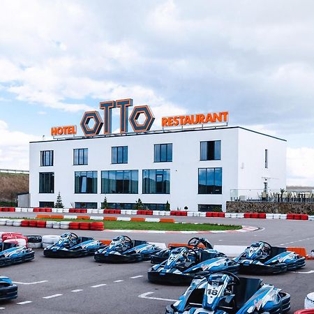 Otto Hotel-Restaurant Rivne Bagian luar foto