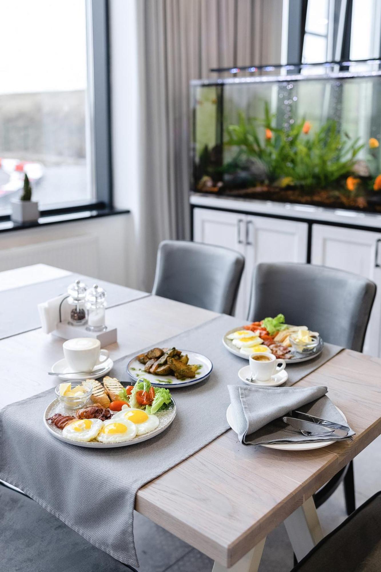 Otto Hotel-Restaurant Rivne Bagian luar foto