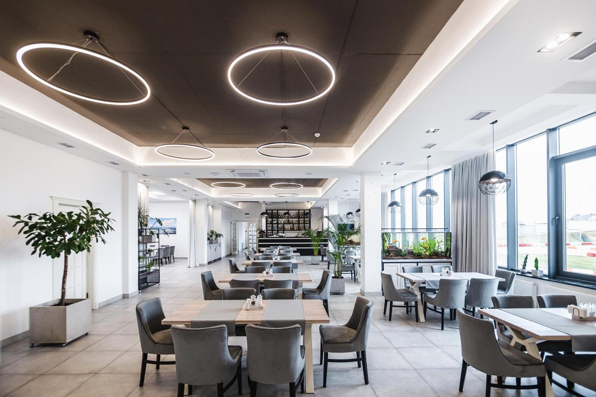 Otto Hotel-Restaurant Rivne Bagian luar foto
